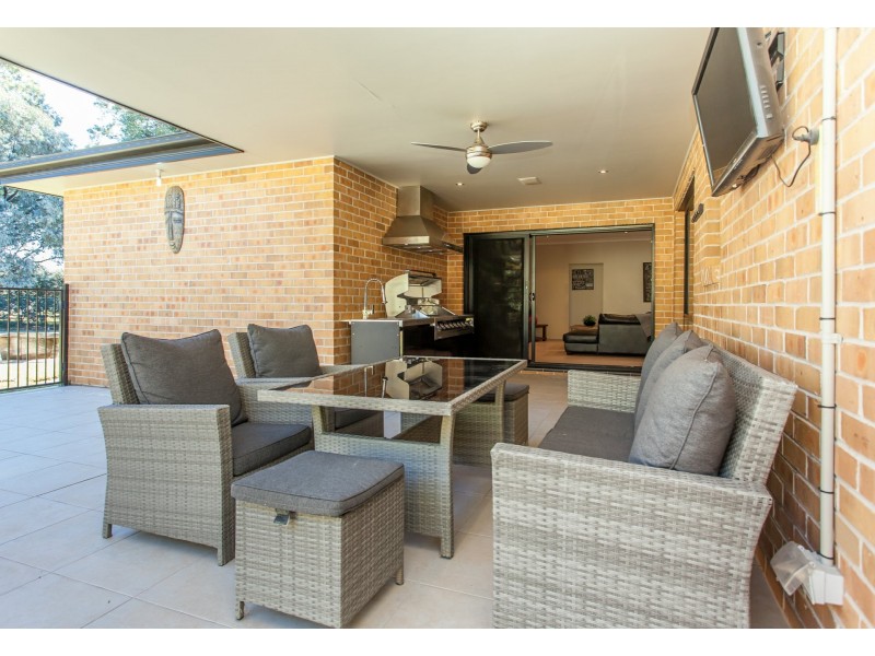 14 Traminer Grove, Cessnock NSW 2325
