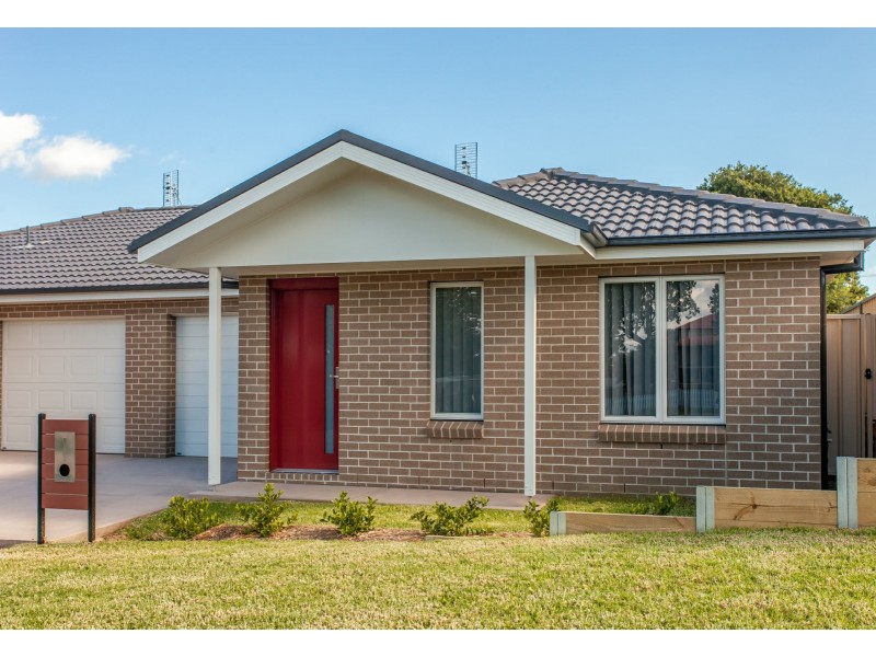 Unit 2/9E Quarrybylong Street, Cessnock NSW 2325