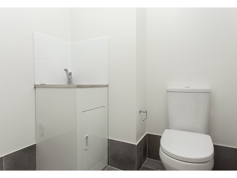 Unit 2/9E Quarrybylong Street, Cessnock NSW 2325