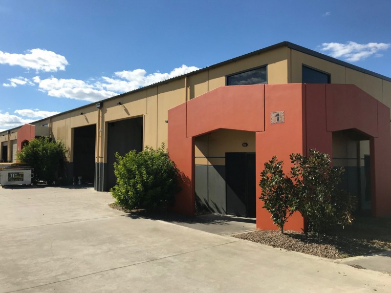 1/4 Cessnock St, Cessnock NSW 2325