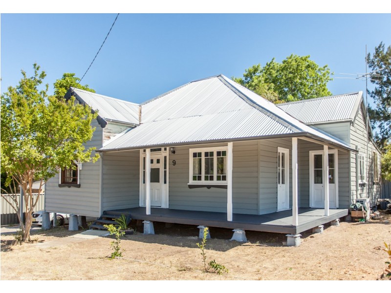 9 William Street, Abermain NSW 2326