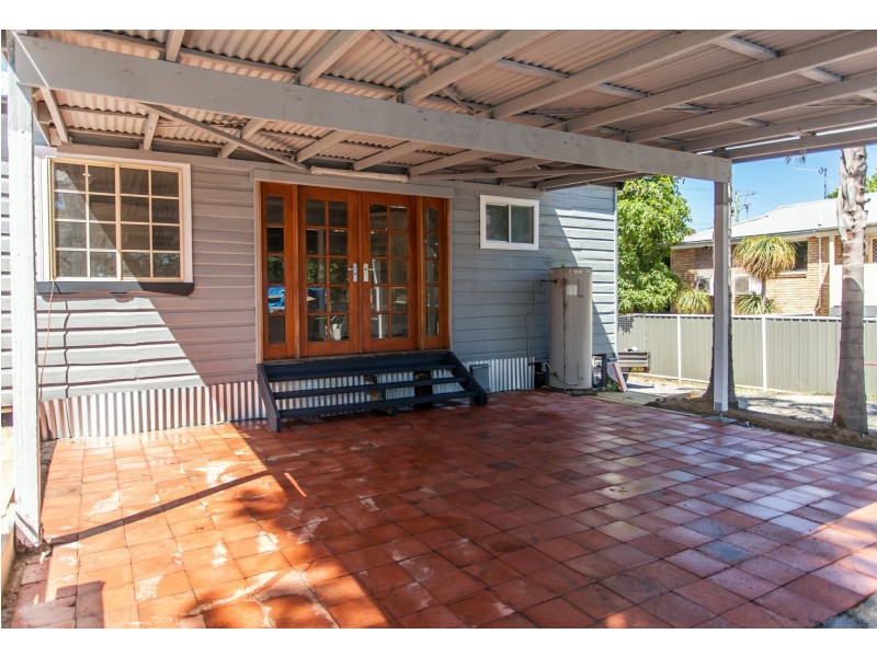 9 William Street, Abermain NSW 2326
