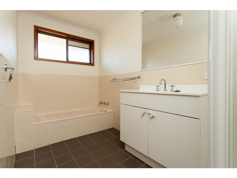 38 Evatt Street, Pelaw Main NSW 2327