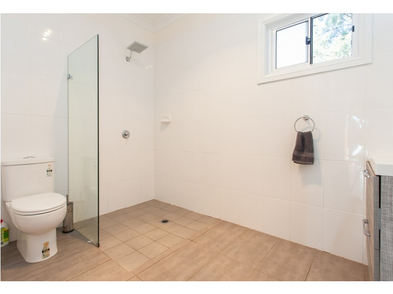 6a Lake Road, Kearsley NSW 2325