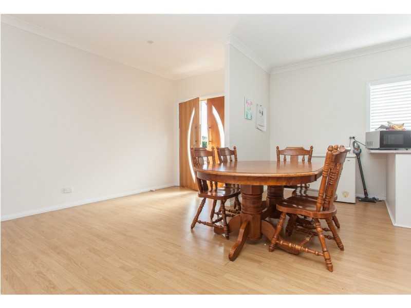 6a Lake Road, Kearsley NSW 2325