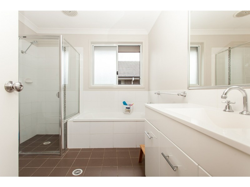 21 Stonebridge Dr, Cessnock NSW 2325