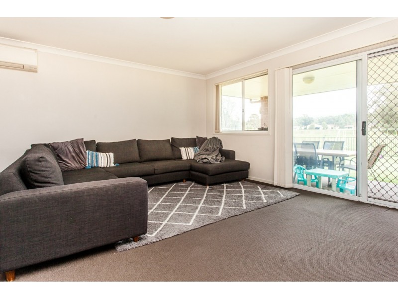 21 Stonebridge Dr, Cessnock NSW 2325