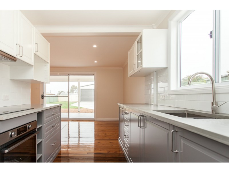 66 Desmond Street, Cessnock NSW 2325