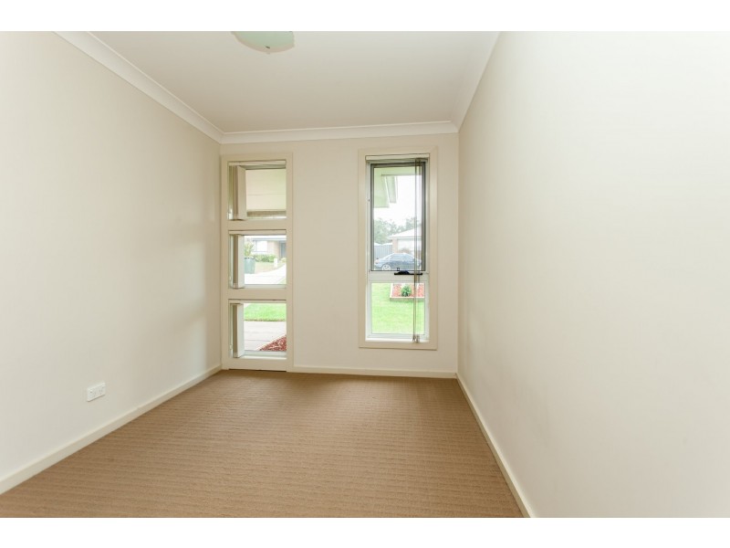 11 Aston Avenue, Cessnock NSW 2325