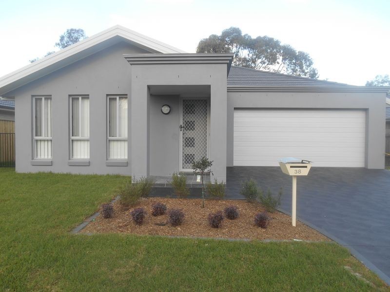 38 Stonebridge Drive, Cessnock NSW 2325