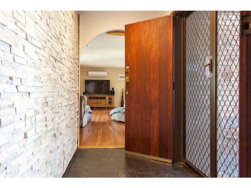 17 Acacia Street, Kurri Kurri NSW 2327