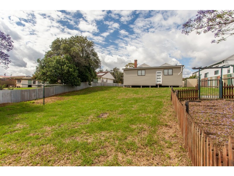 30 Mount View Road, Cessnock NSW 2325