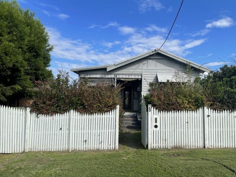 28 Tamworth Street, Abermain NSW 2326