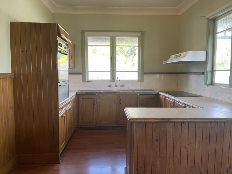 28 Tamworth Street, Abermain NSW 2326