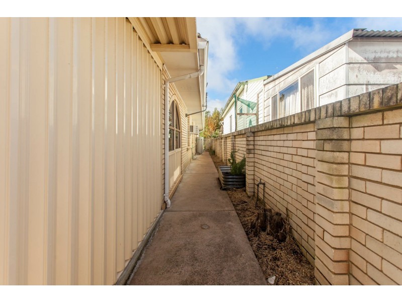 17 Elizabeth Street, Cessnock NSW 2325