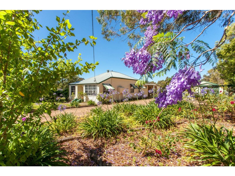 70 Caledonia Street, Kearsley NSW 2325