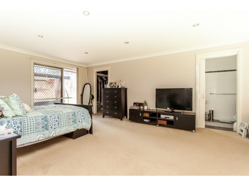 74 Caledonia Street, Kearsley NSW 2325