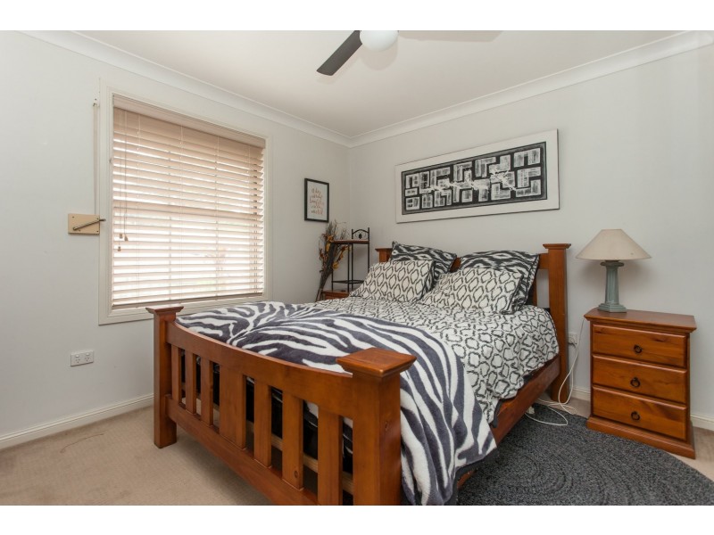 74 Caledonia Street, Kearsley NSW 2325