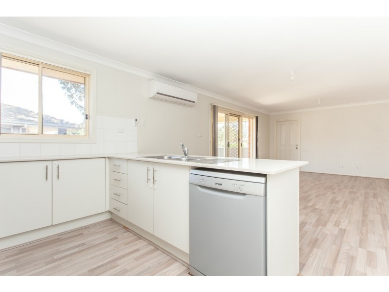 21 Casson Ave, Cessnock NSW 2325