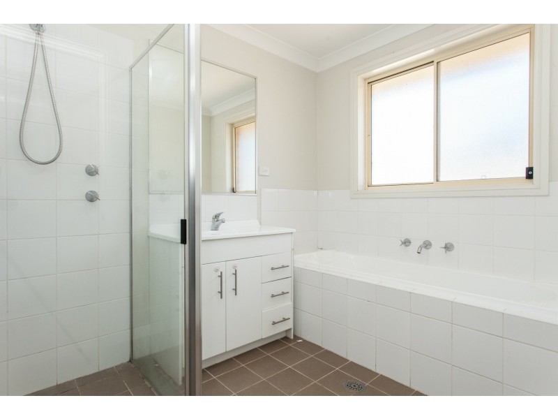 21 Casson Ave, Cessnock NSW 2325