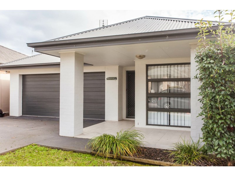 9 Ainsworth Crescent, North Rothbury NSW 2335