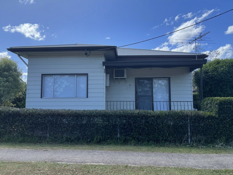 303 Cessnock Road, Abermain NSW 2326
