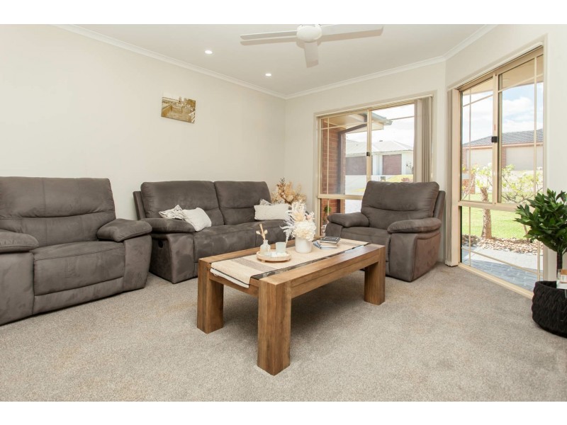 5 Lindeman Grove, Cessnock NSW 2325