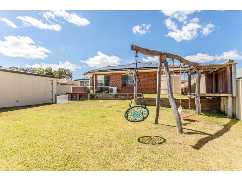5 Lindeman Grove, Cessnock NSW 2325