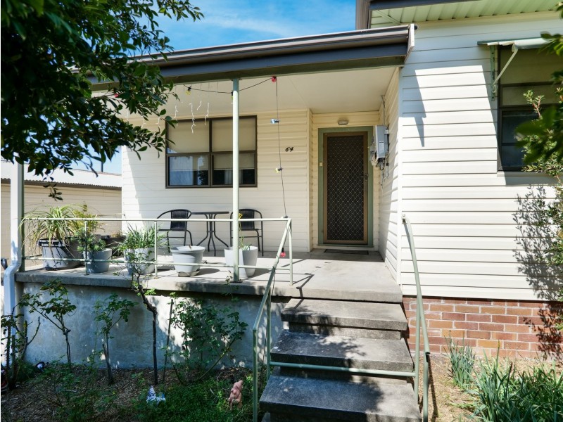 64 Maitland Street, Abermain NSW 2326