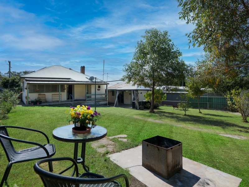 64 Maitland Street, Abermain NSW 2326