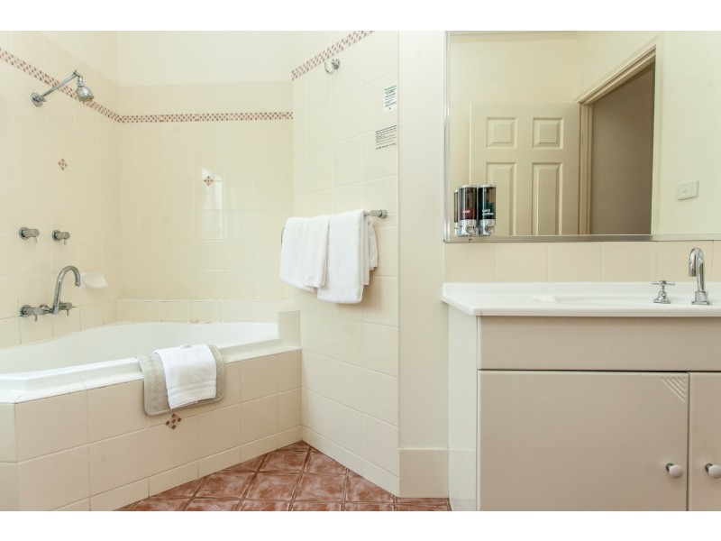 Villa 97 & 98/485 Mcdonalds Road, Pokolbin NSW 2320