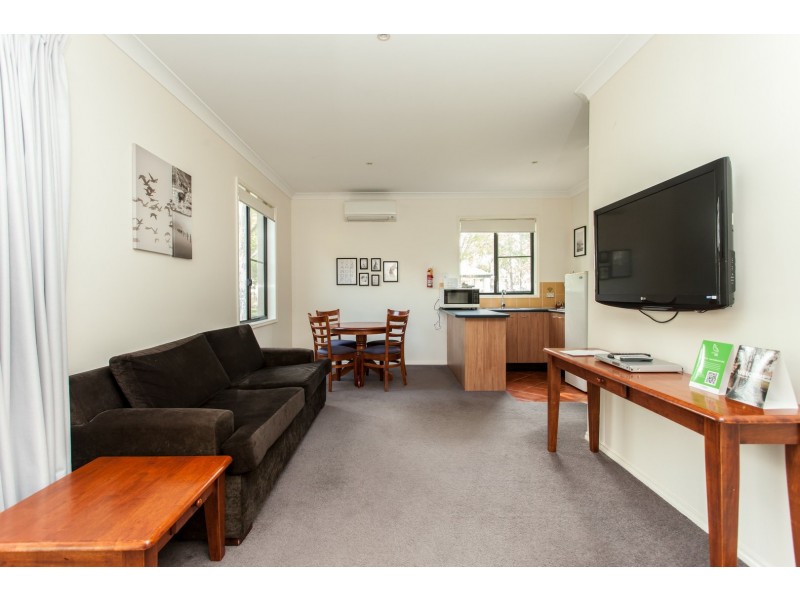Villa 97 & 98/485 Mcdonalds Road, Pokolbin NSW 2320