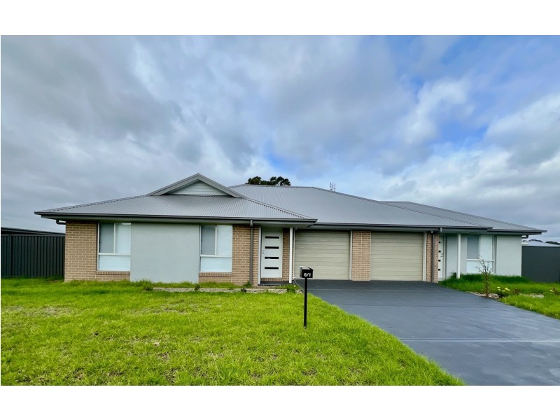 1/6 Lakeside Circuit, Cessnock NSW 2325