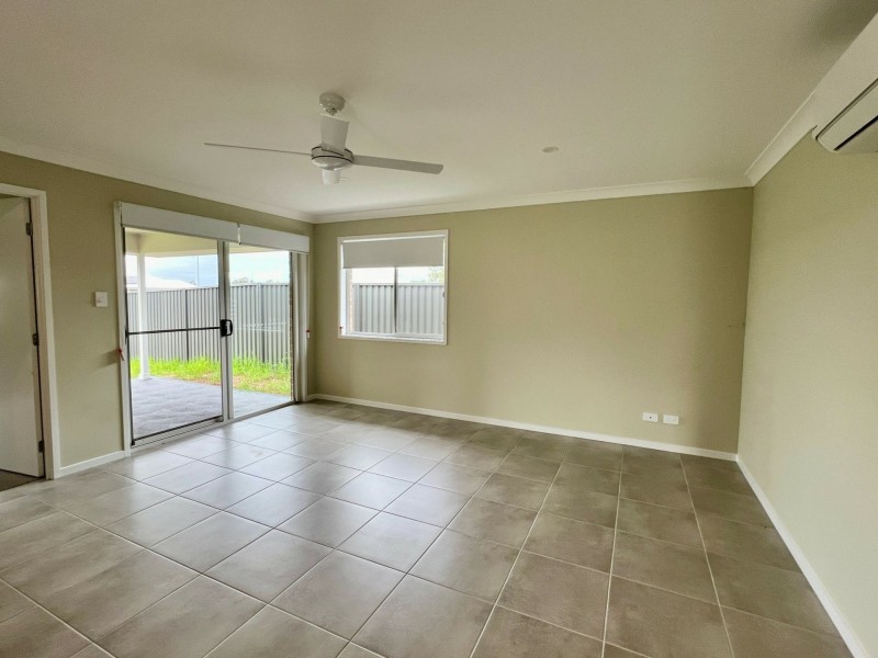 1/6 Lakeside Circuit, Cessnock NSW 2325