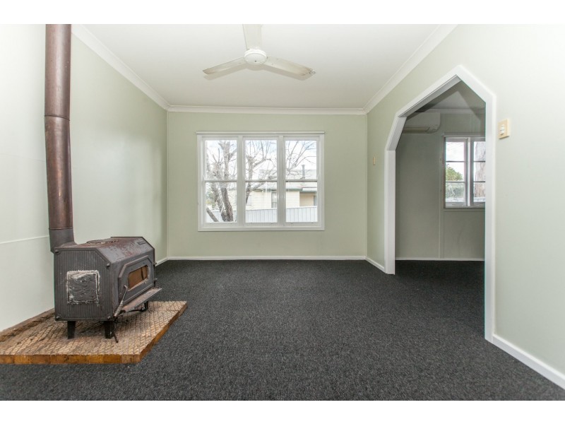 25 Long Street, Cessnock NSW 2325