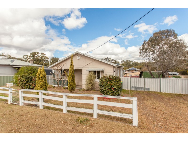 25 Long Street, Cessnock NSW 2325