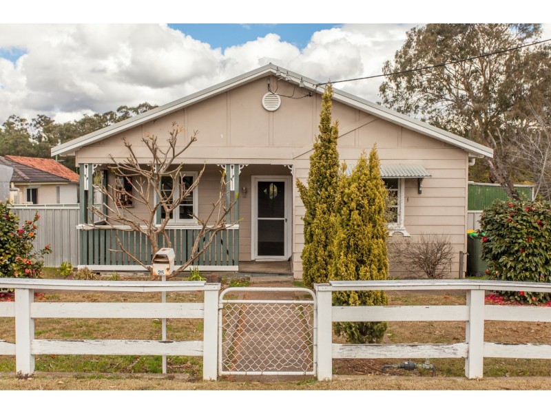 25 Long Street, Cessnock NSW 2325