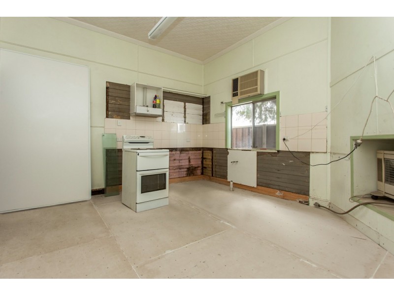 60 Cessnock Road, Weston NSW 2326