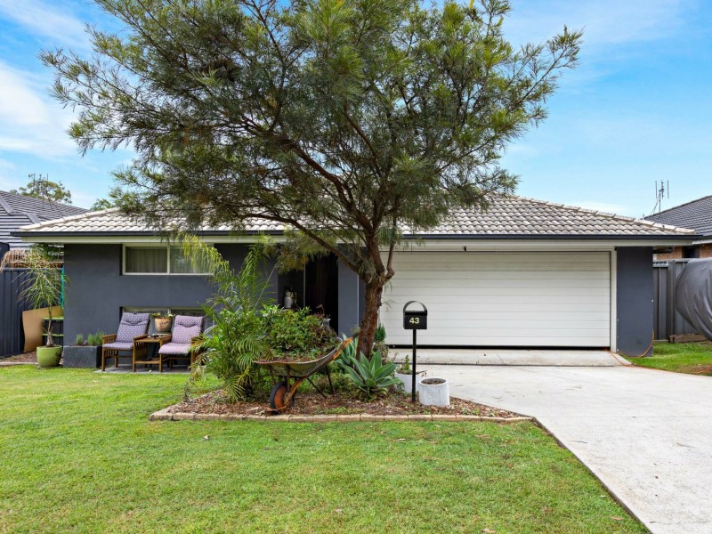 43 Hamilton Street, Ellalong NSW 2325