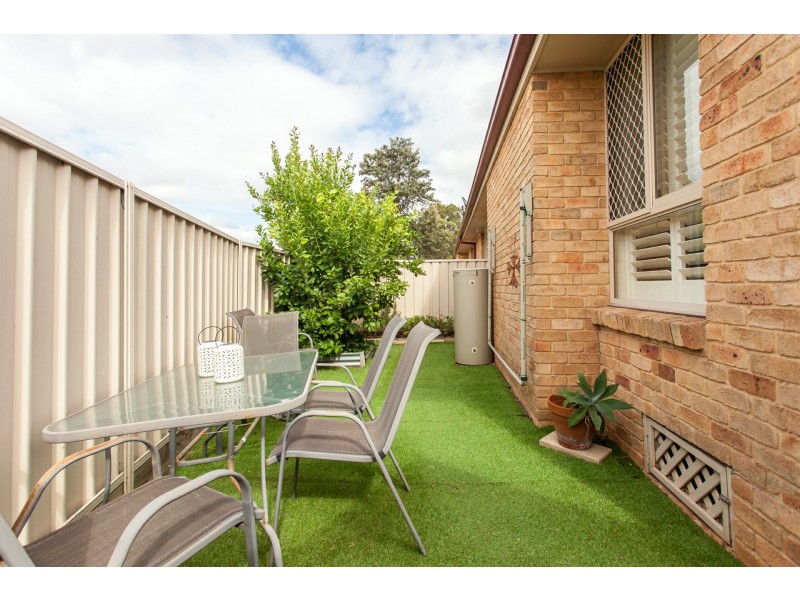 1/8 Sports Avenue, Cessnock NSW 2325