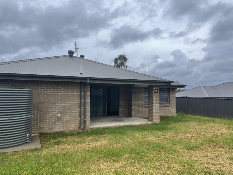8 Picton Street, Cessnock NSW 2325