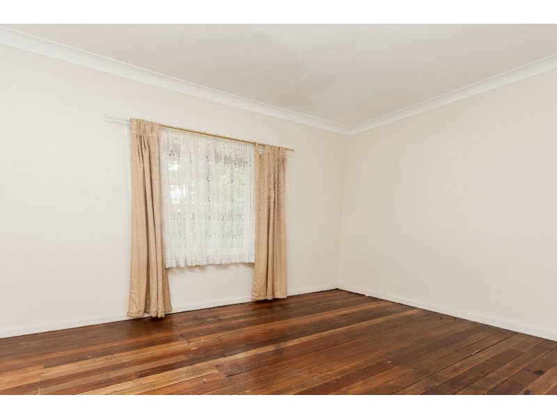 5 Tamworth Street, Abermain NSW 2326