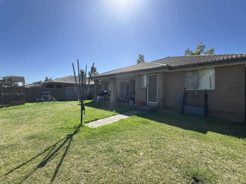 19 Stonebridge Drive, Cessnock NSW 2325