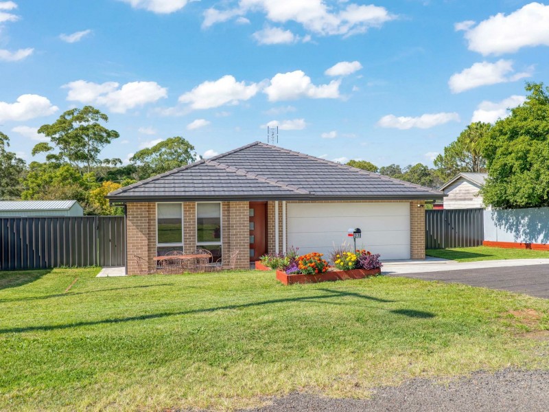 27 Portland Street, Millfield NSW 2325