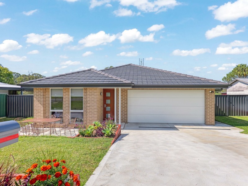 27 Portland Street, Millfield NSW 2325