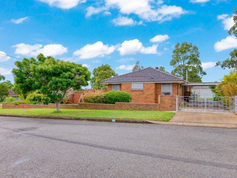 30 Buckland Ave, Cessnock NSW 2325