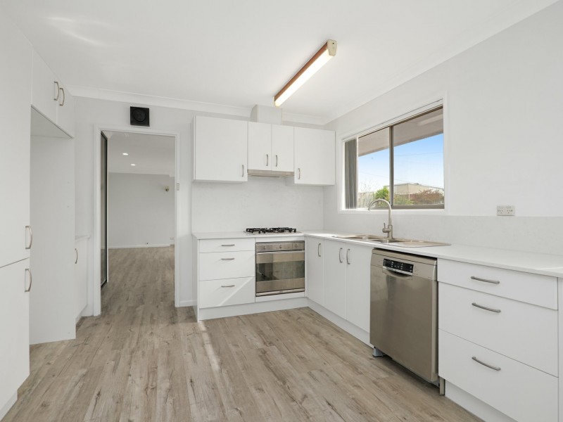 30 Buckland Ave, Cessnock NSW 2325