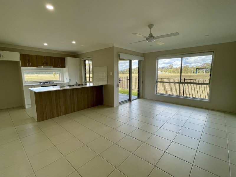 1/47 Lakeside Circuit, Cessnock NSW 2325