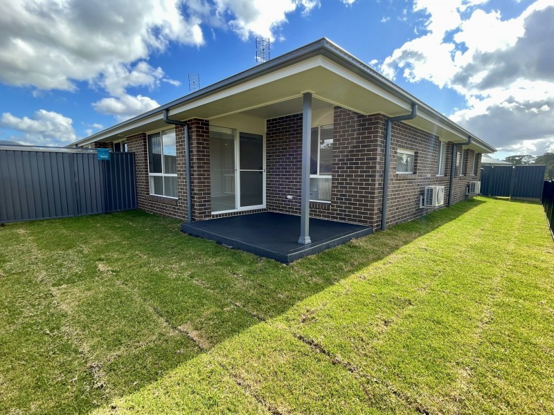 1/47 Lakeside Circuit, Cessnock NSW 2325