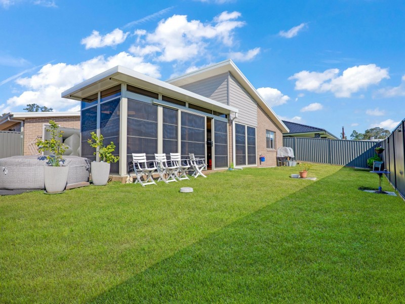 12 Maitland Lane, Cessnock NSW 2325